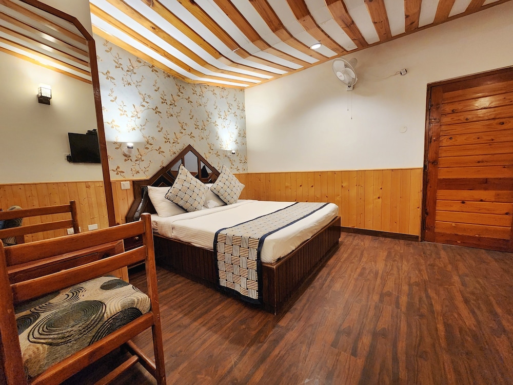Hotel Pine View ( Pure Vegetarian ) 6/50
