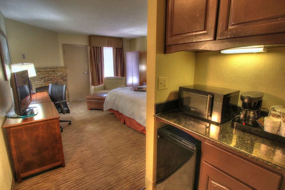 Hampton Inn Gatlinburg 52/68