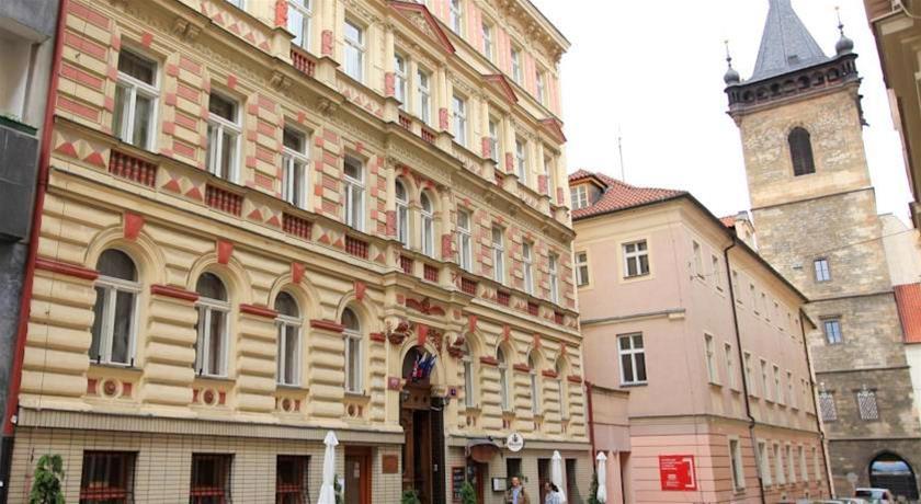 Novomestsky Hotel 2/20