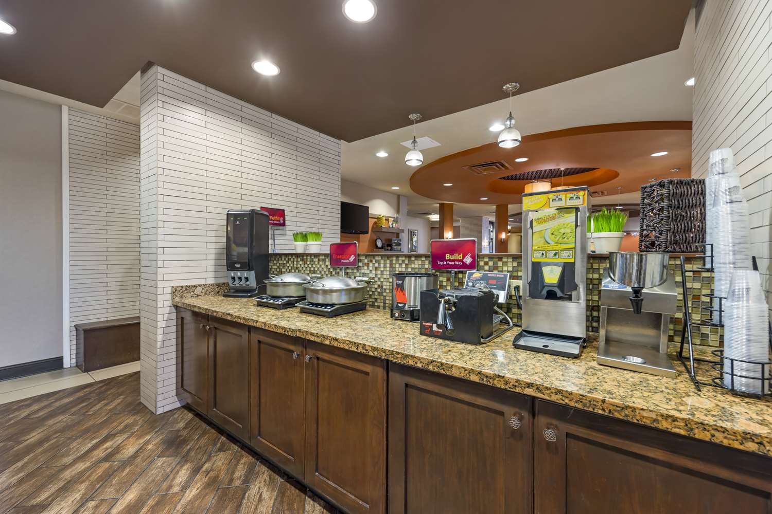 Best Western Plus Tupelo Inn Suites 6/45