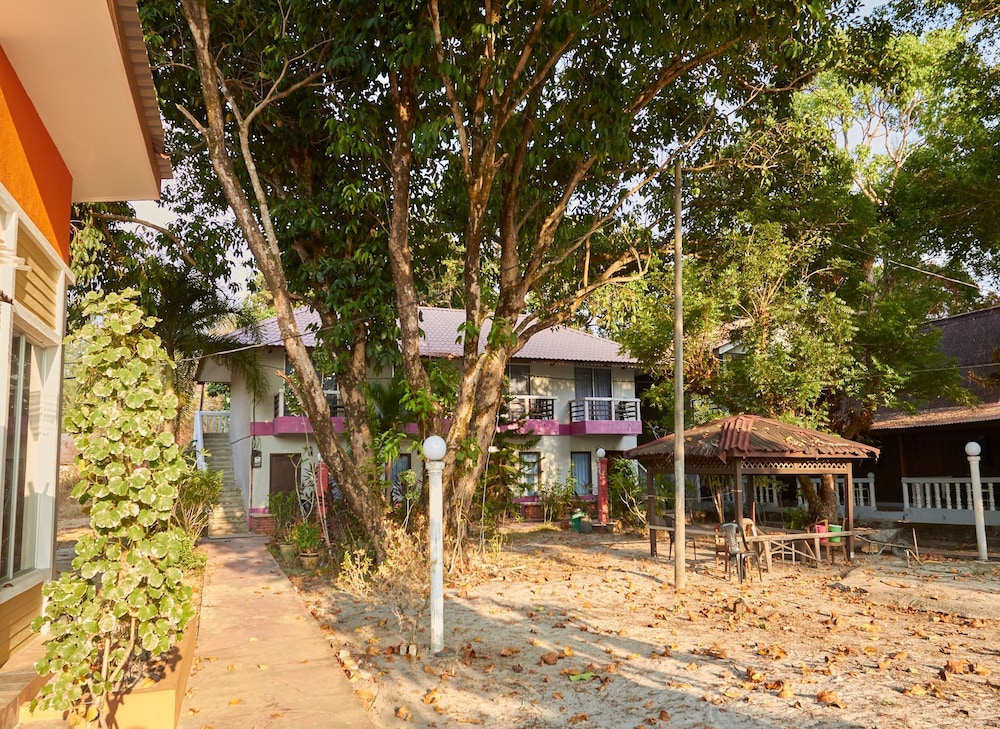 Corrie Chalet Langkawi 63/75