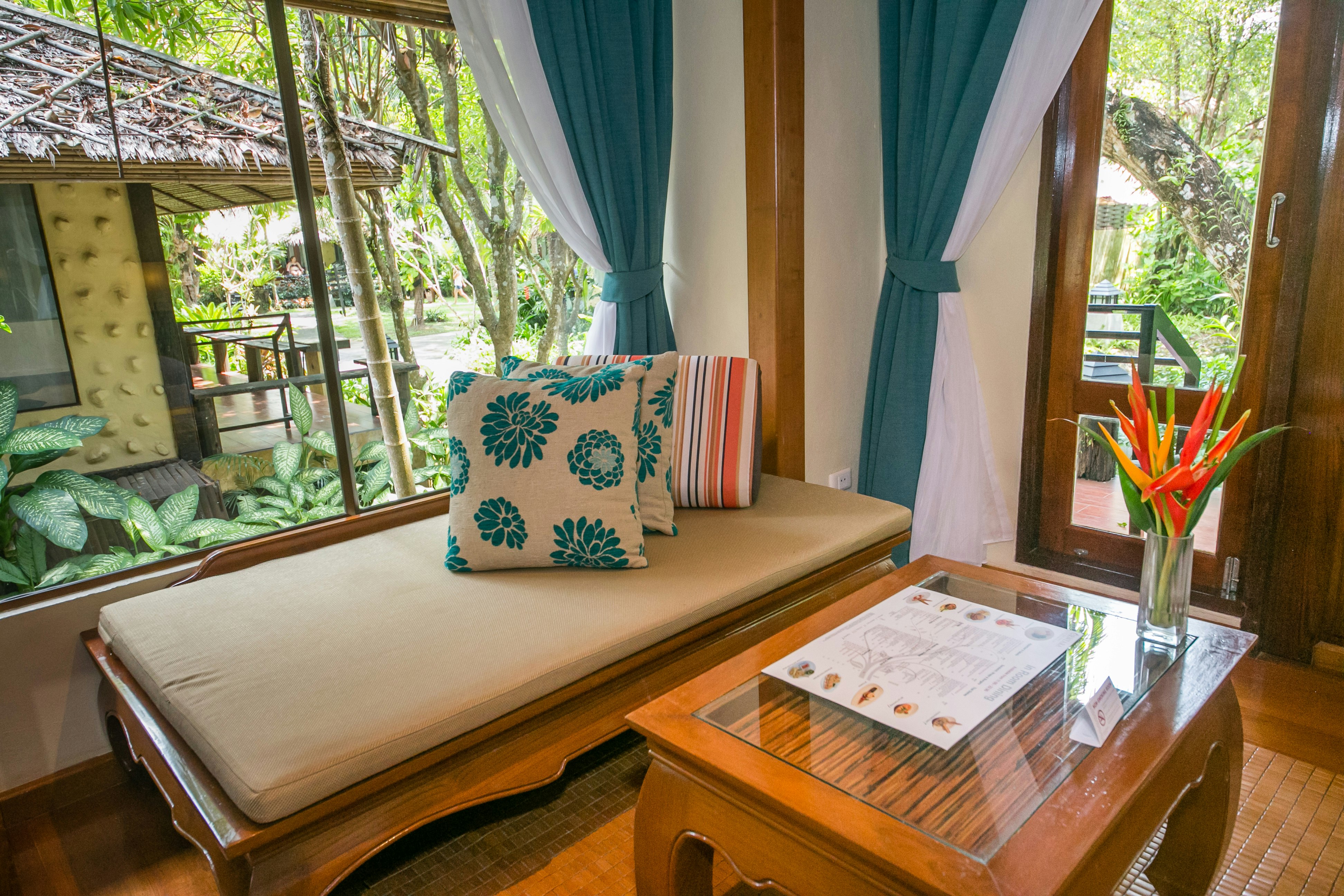 CABANA, 2 DOUBLE BEDS, OCEAN VIEW