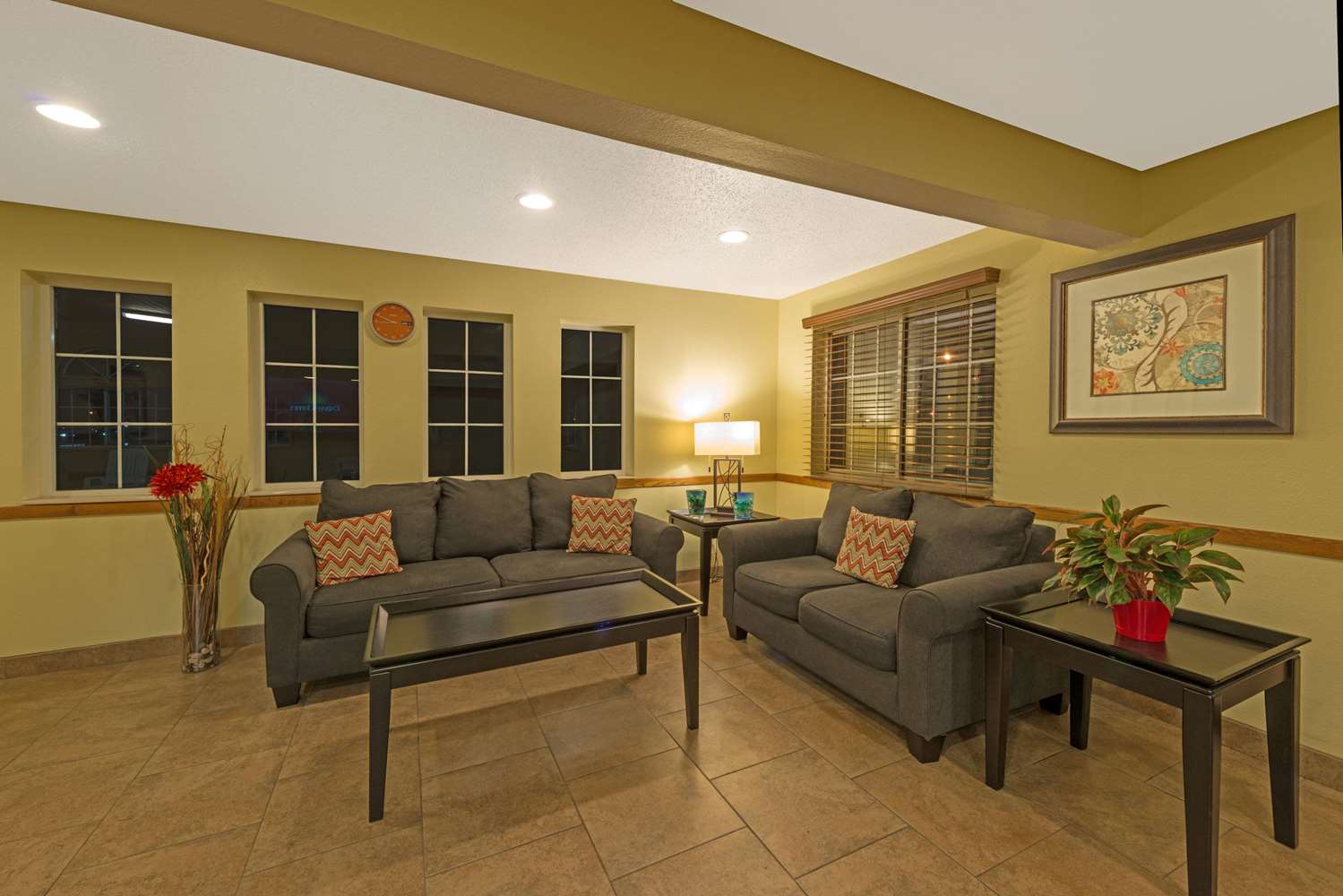 Days Inn by Wyndham Cameron 6/8
