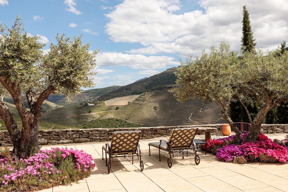 Quinta Nova Luxury Winery House 61/65