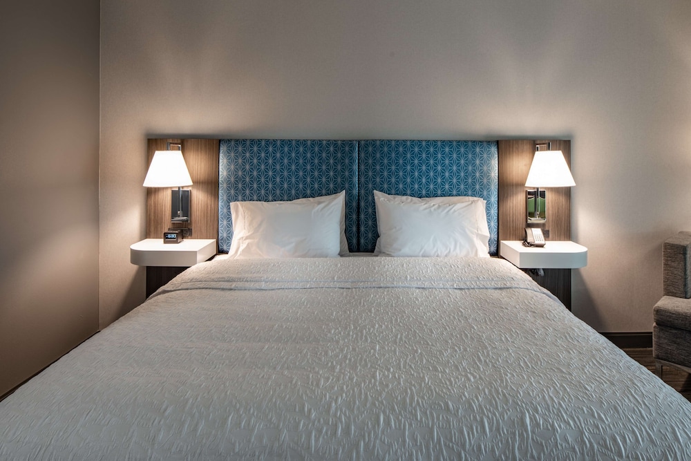 Hampton Inn And Suites Dallas/Plano Central 20/66