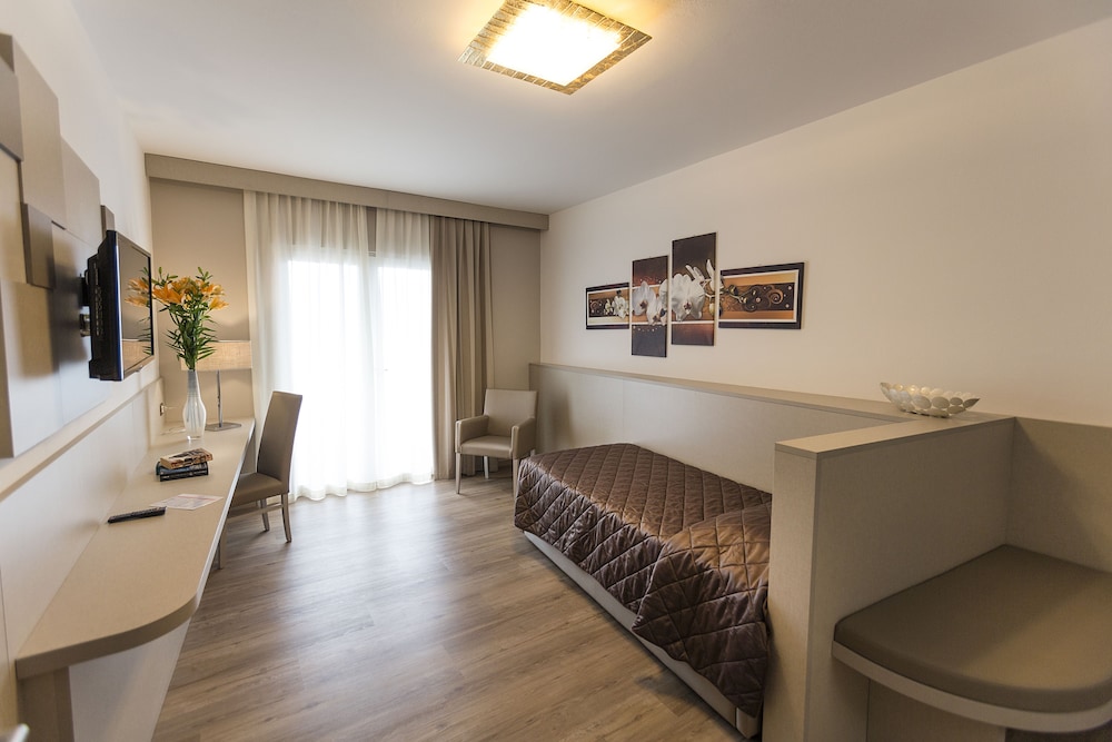 Hotel Du Lac 29/72