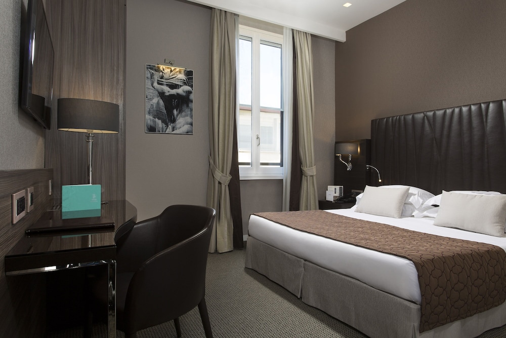COMFORT, DOUBLE BED