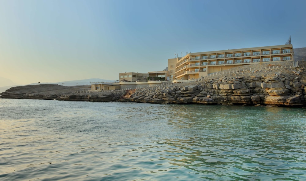 Azimut Hotel Khasab 41/42