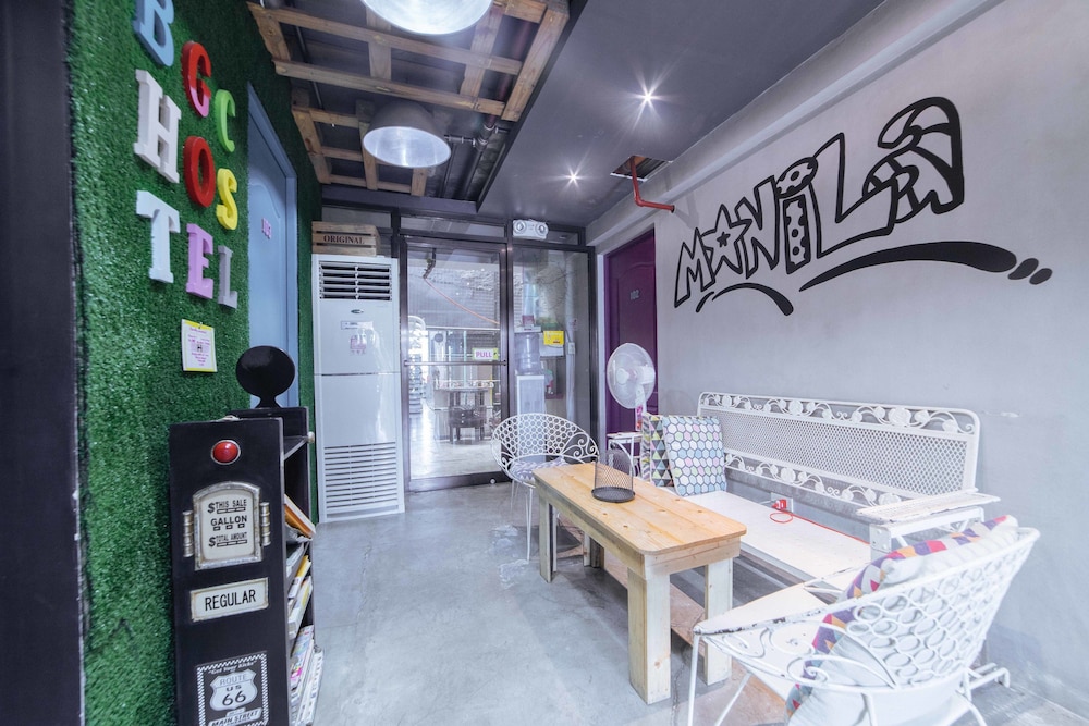 Reddoorz Plus Danlig Street Makati 23/28