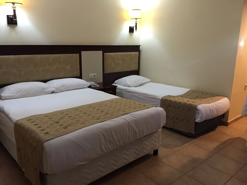 Ozlem Garden Hotel 14/62