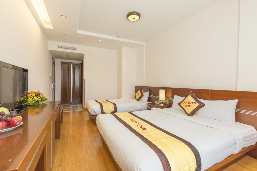 Cap Town Hotel 12/67