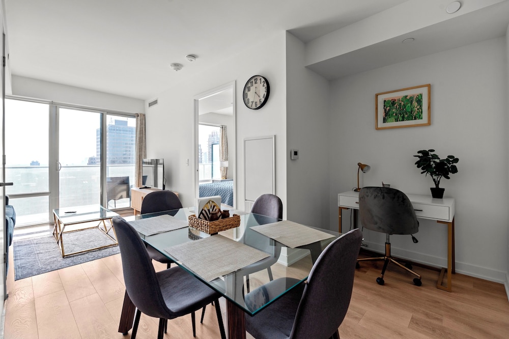 Teahouse Condos in Downtown Toronto 31/50