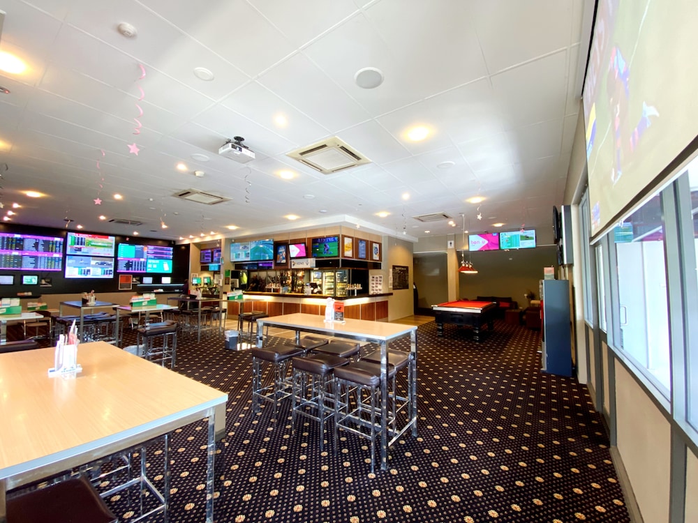 Inala Hotel 3/31