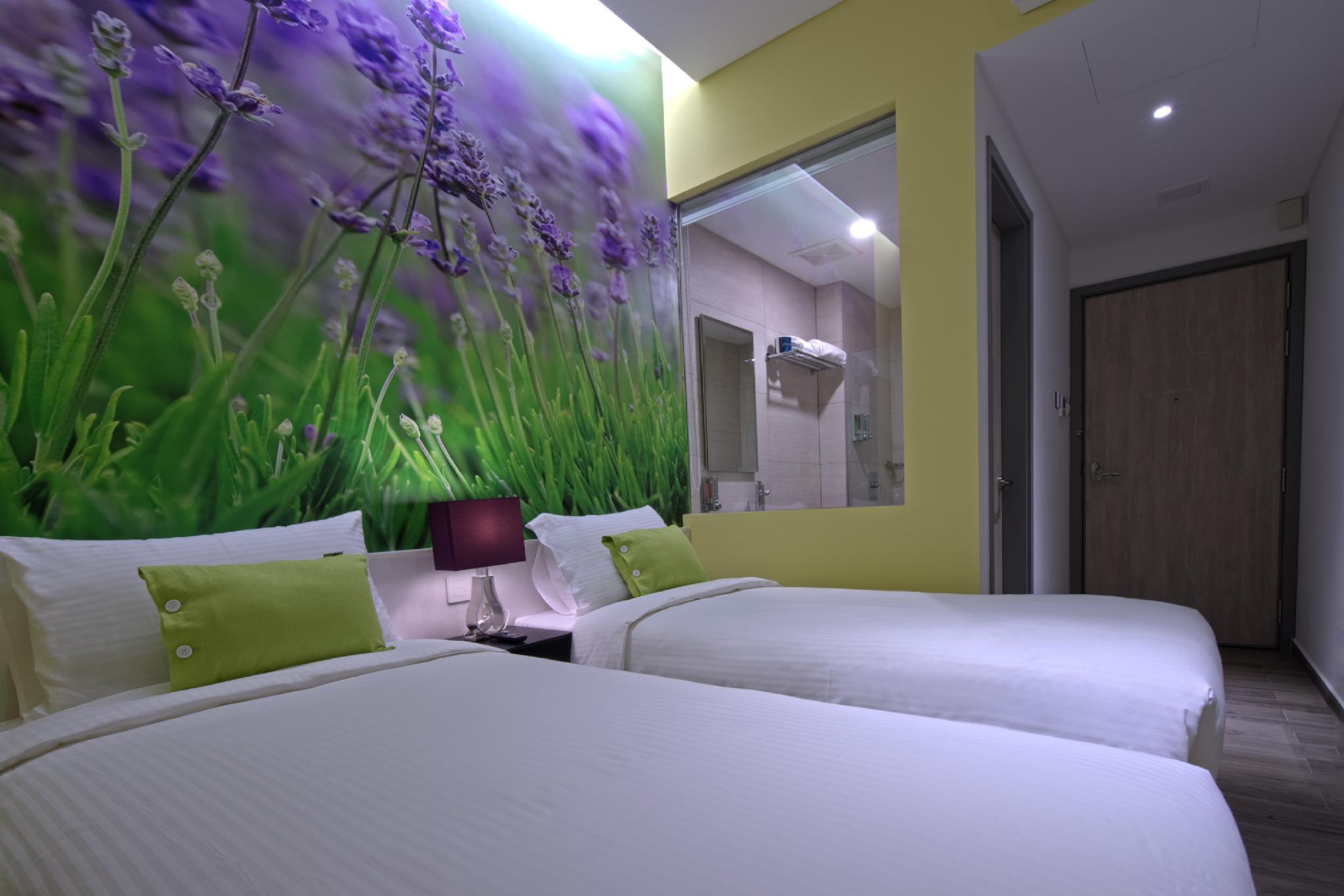 GOLD, SUPERIOR, TWIN BEDS, NO WINDOW