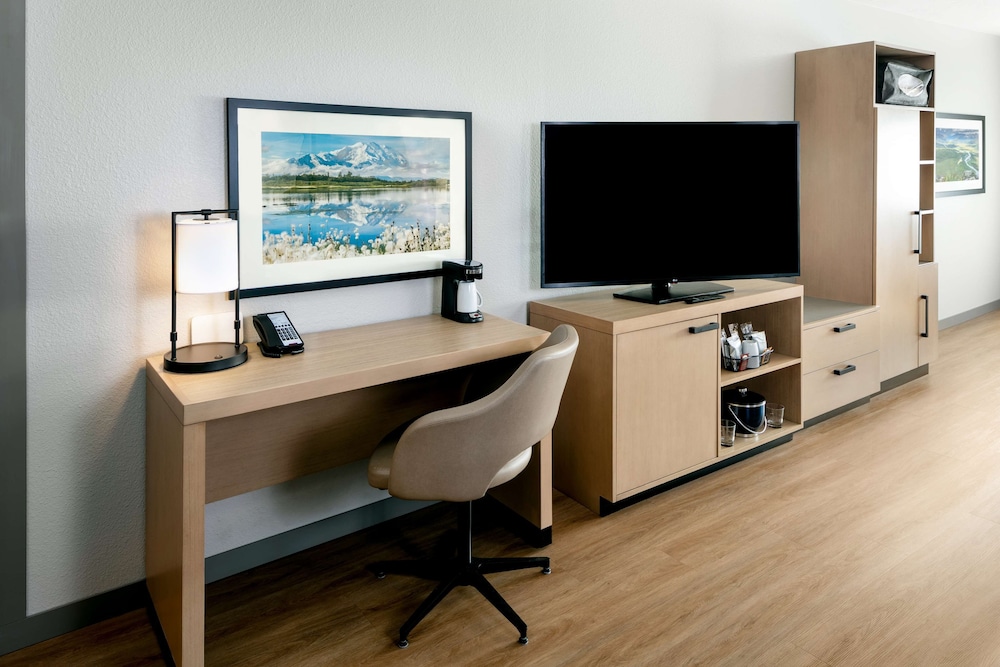 Hyatt Place Fairbanks 43/55