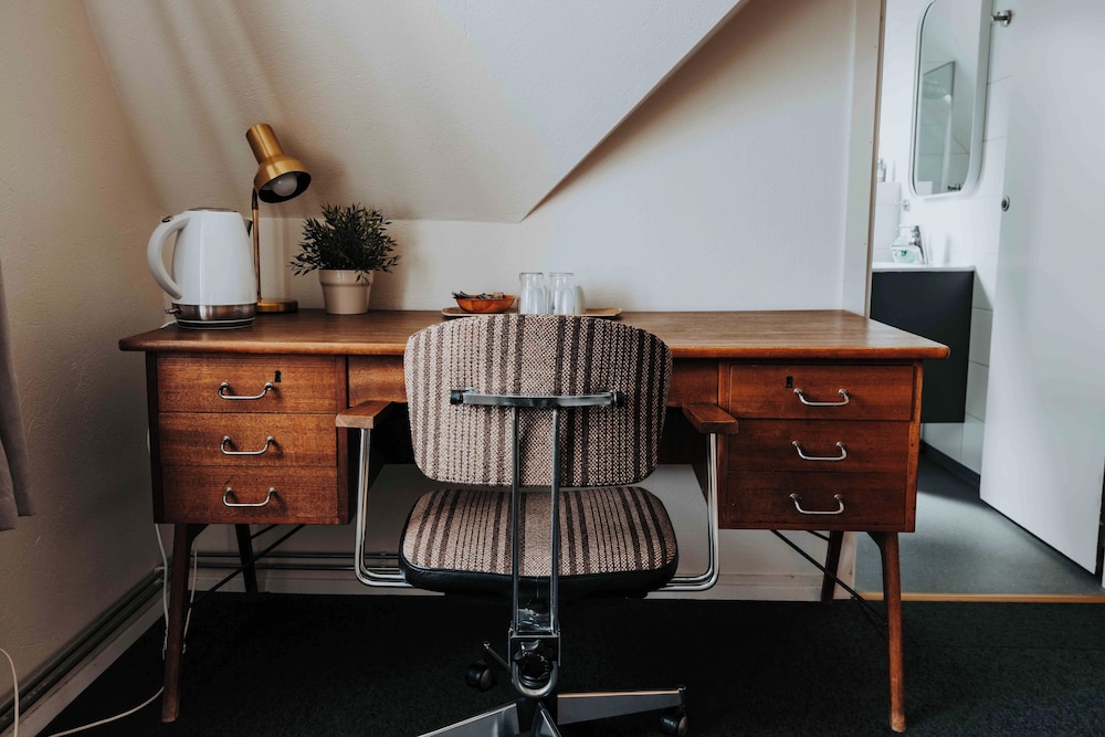 Heradsskolinn Historic Guesthouse 5/50