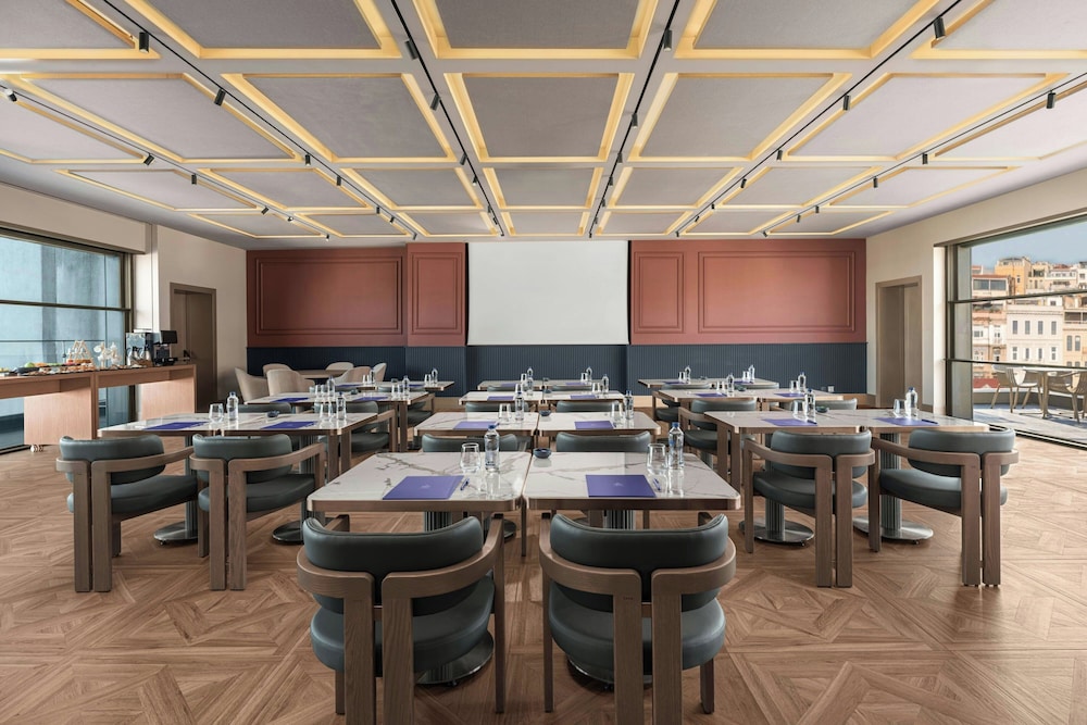 Delta Hotels Istanbul Karakoy 52/61