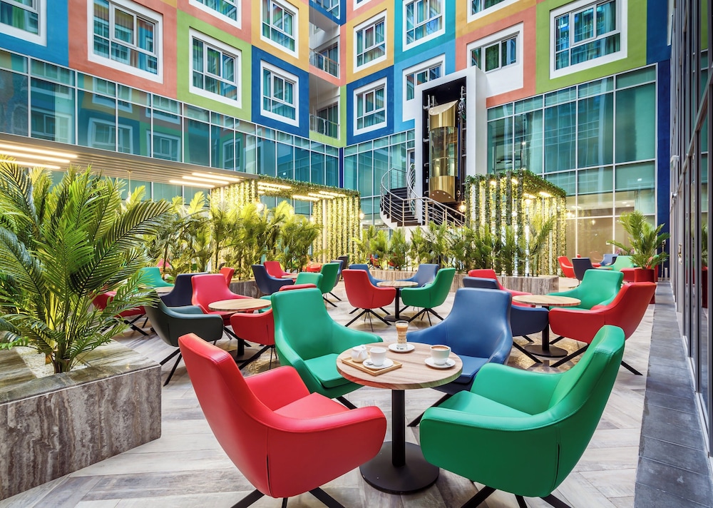 Central Inn Hotel & Suites Al Sadd 42/45