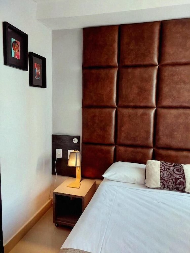 Duble Hotel 28/60