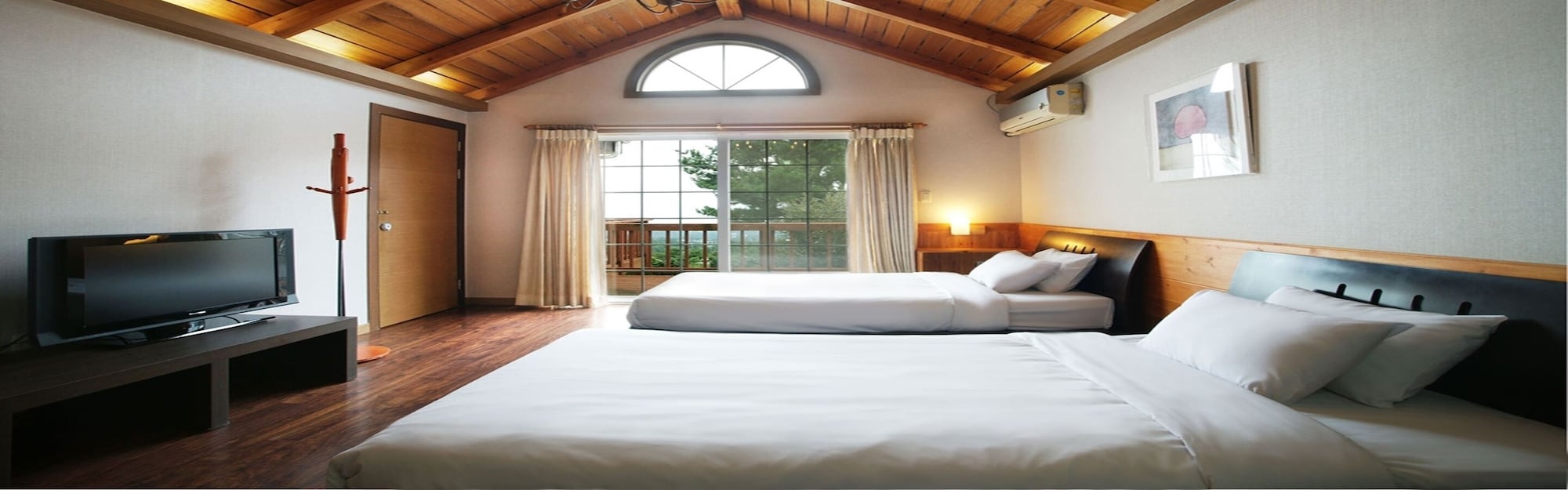 Standard, Twin Beds