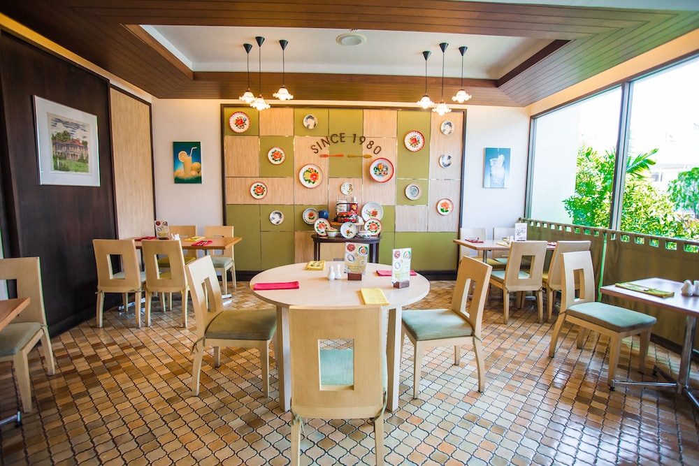 PHUKET MERLIN HOTEL 47/67