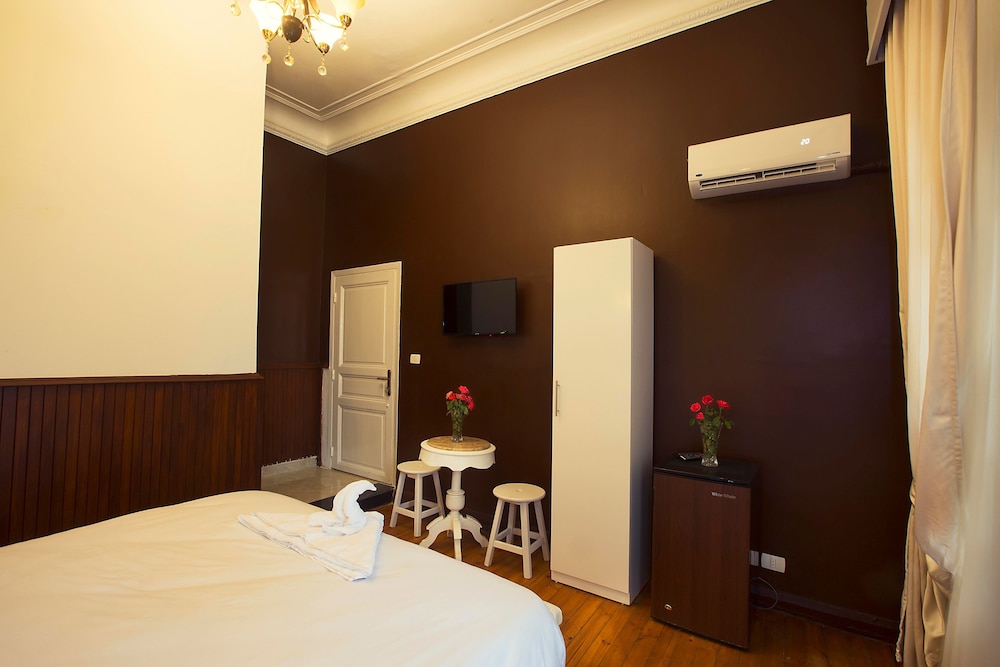 Tahrir Plaza Suites 26/57
