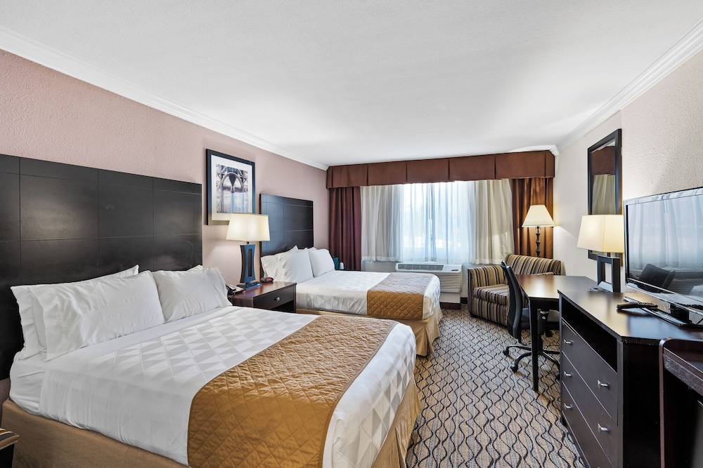 Executive Inn - Fort Lee 10/44