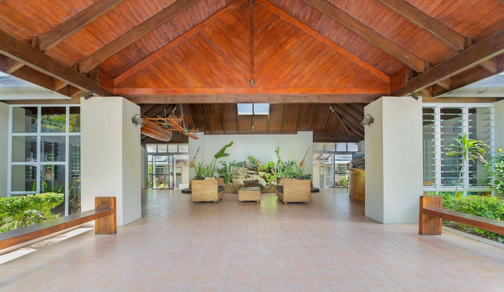 Moana Sands Beachfront Hotel 16/58
