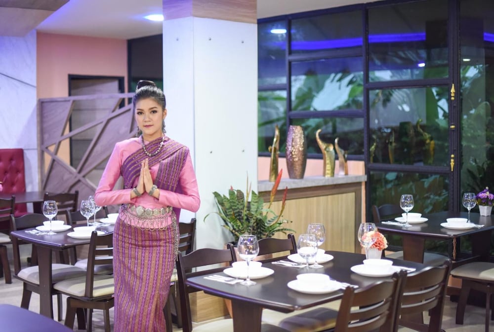 Wish Hotel Ubon 19/21