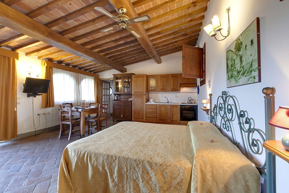Farm House La Presura 9/50