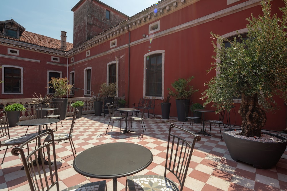 Hotel Palazzo Martinelli Dolfin 45/57