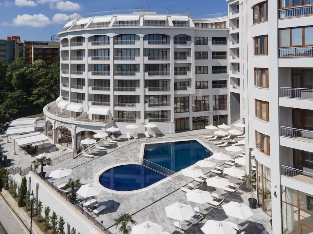 HOTEL CONTINENTAL 3/41