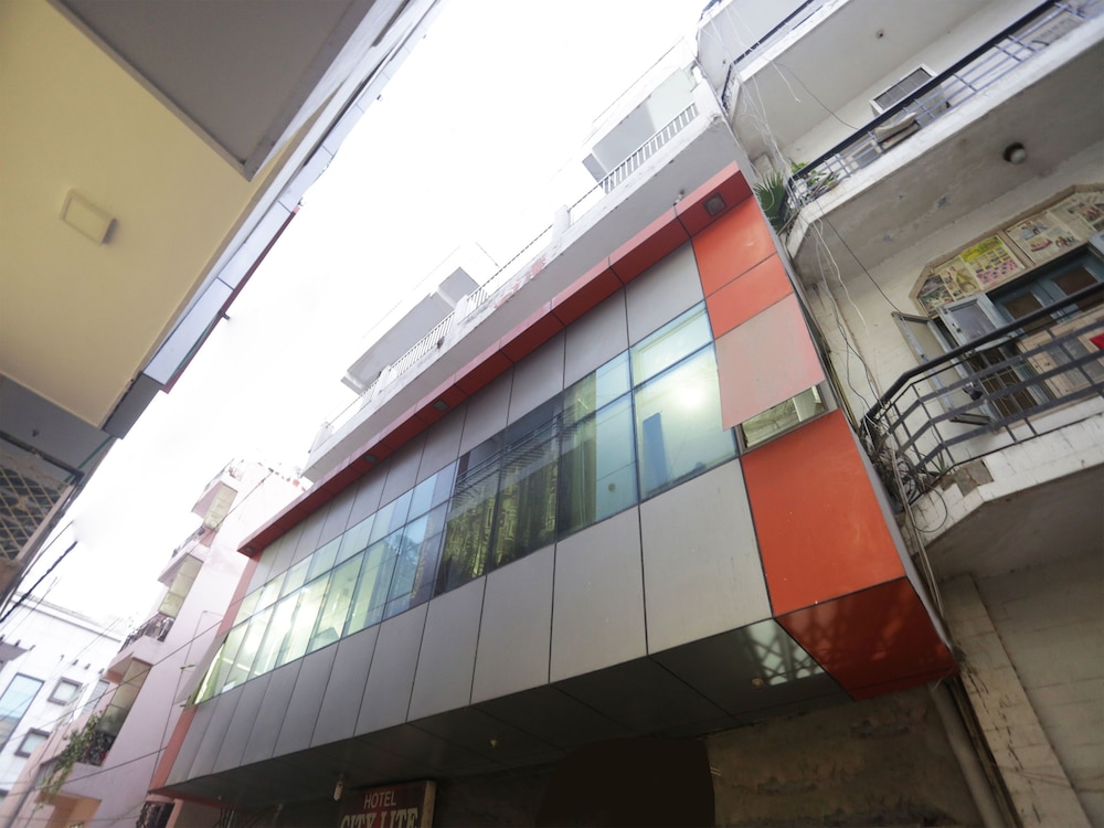 OYO 12868 Hotel City Lite 1/17