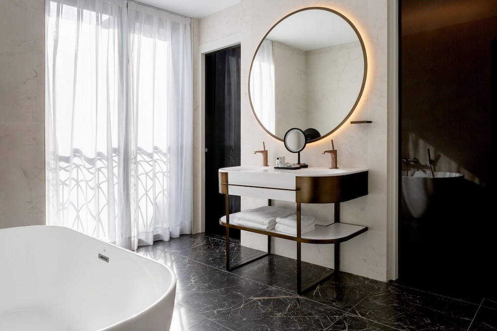 Radisson Collection Hotel, Magdalena Plaza Sevilla 73/73