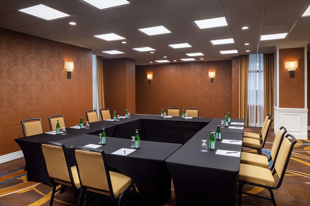 DoubleTree by Hilton Washington DC Silver Spring 44/55