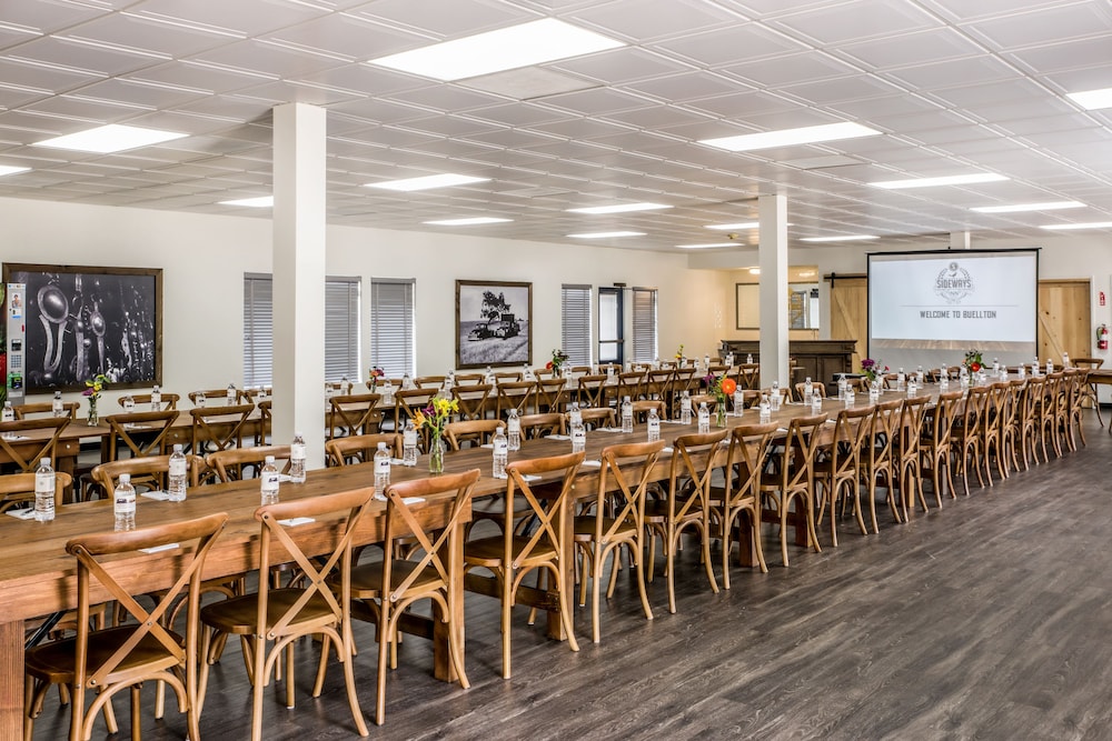 Sideways Inn Buellton 58/71