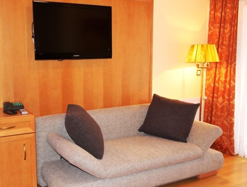 Corvinus Pension 43/59