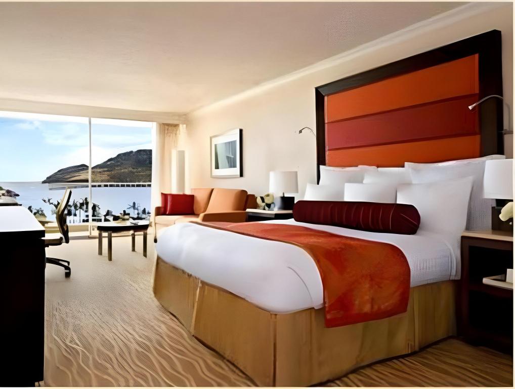 Room, King Bed, Partial Ocean View