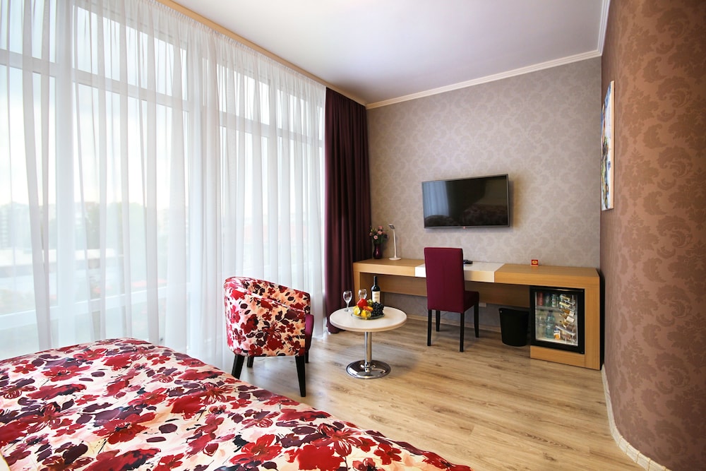 CITY PARK HOTEL 46/51