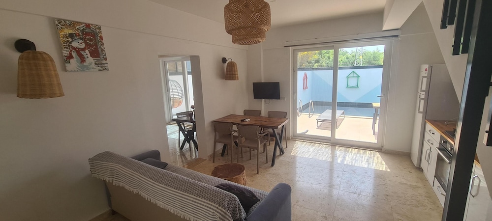 Villa Ay 31/48