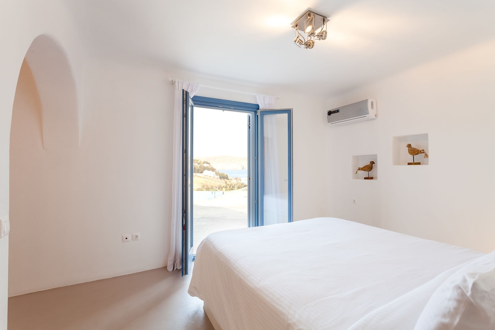 3 BEDROOMS, VILLA, SEA VIEW, PRIVATE POOL
