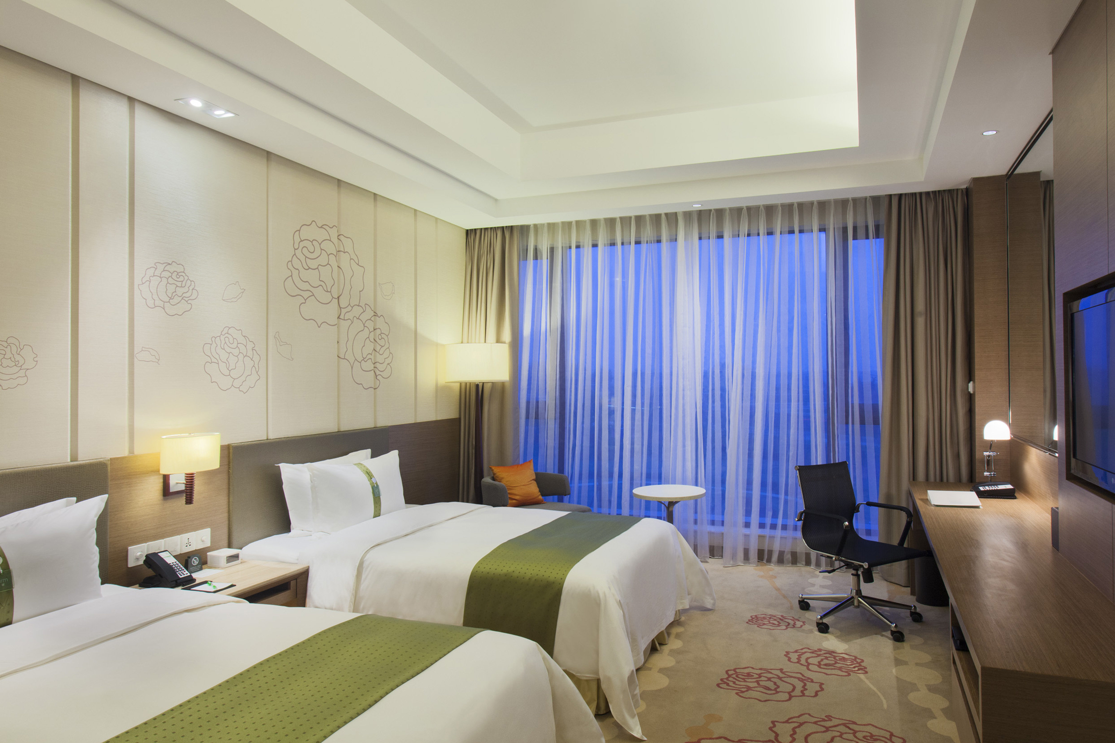 Holiday Inn Nanyang 8/38
