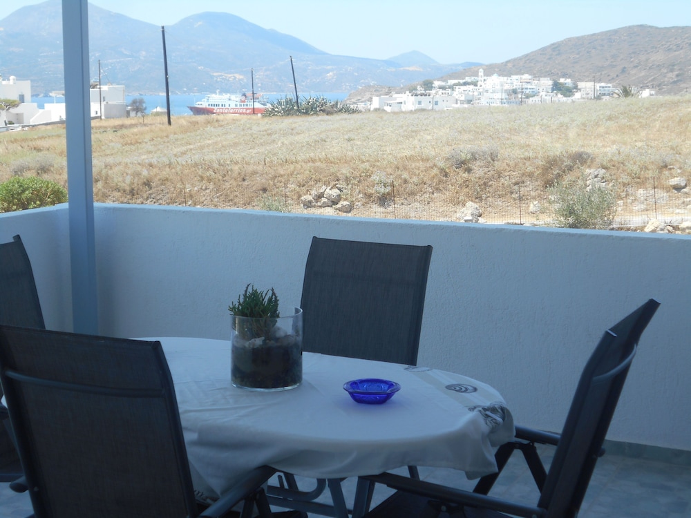 Elea Milos (ex Antonis Rooms) 24/45