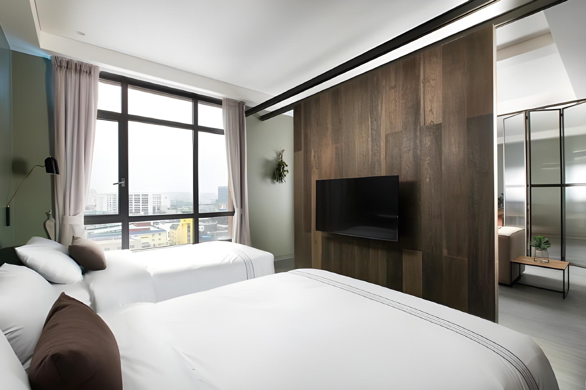 ROYAL, DUPLEX, SUITE, OUTDOOR POOL