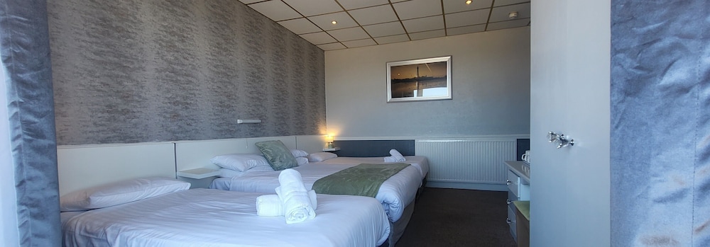 Blenheim Mount Hotel 10/50