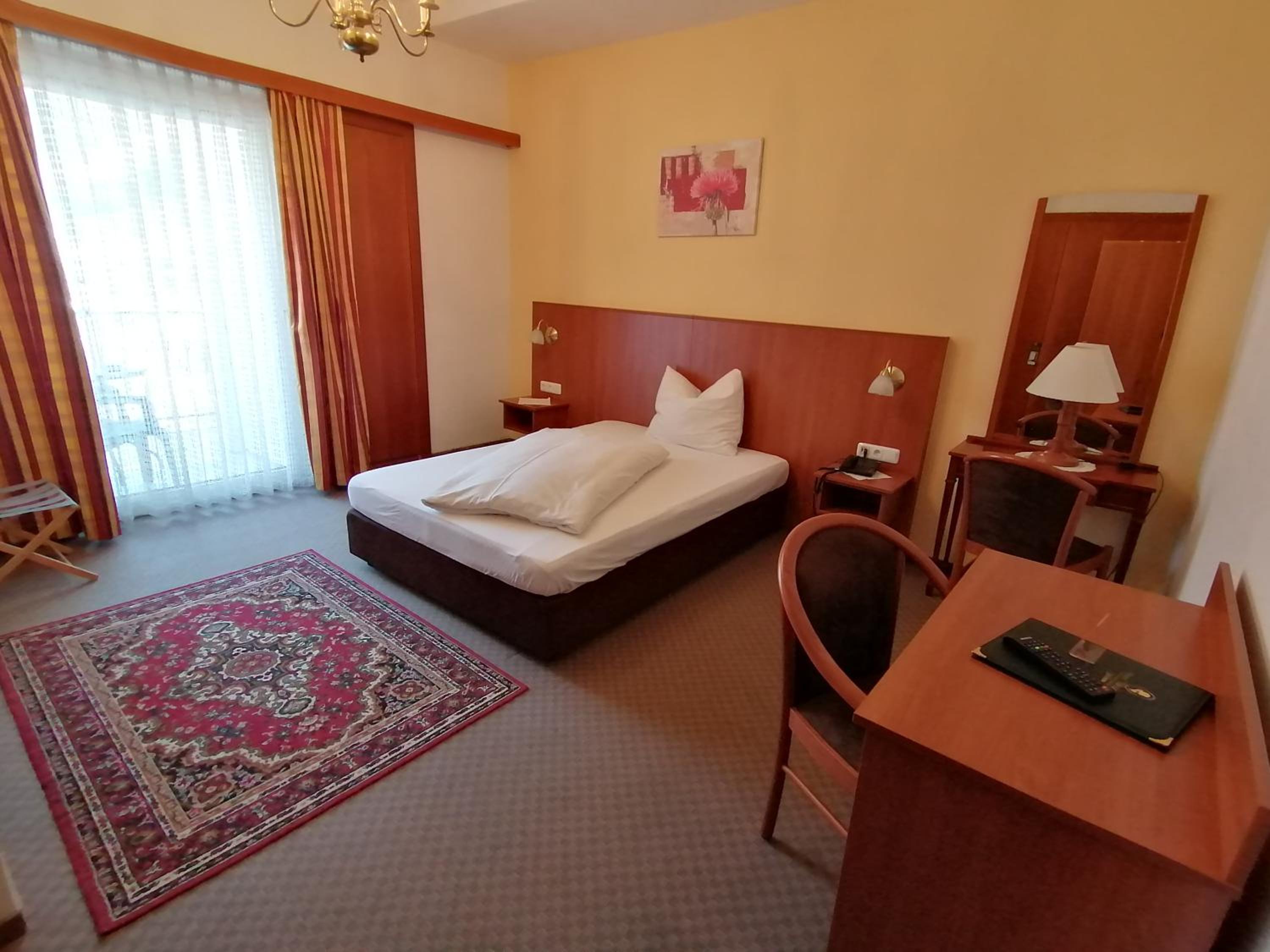 Room, Single, Balcony