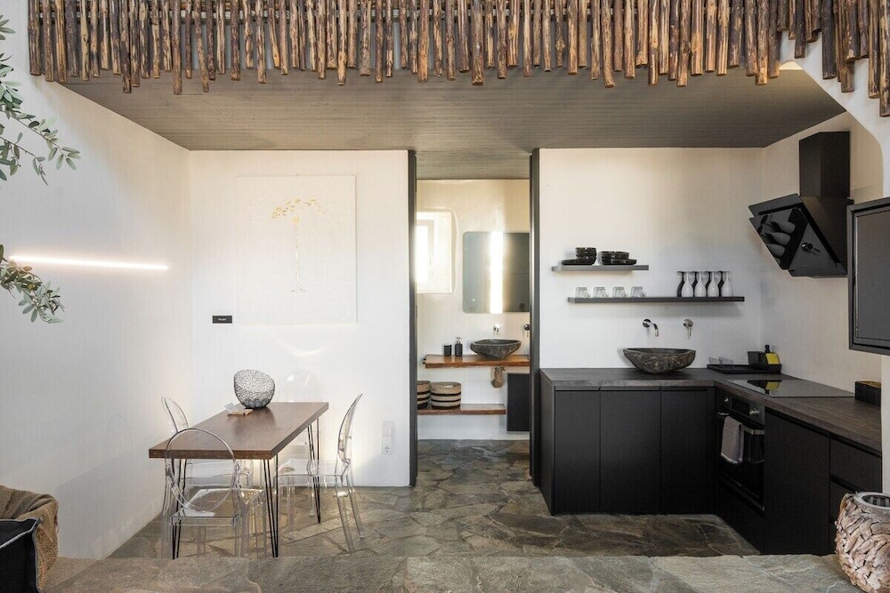 Mykonos Dot - Art Homes 18/46
