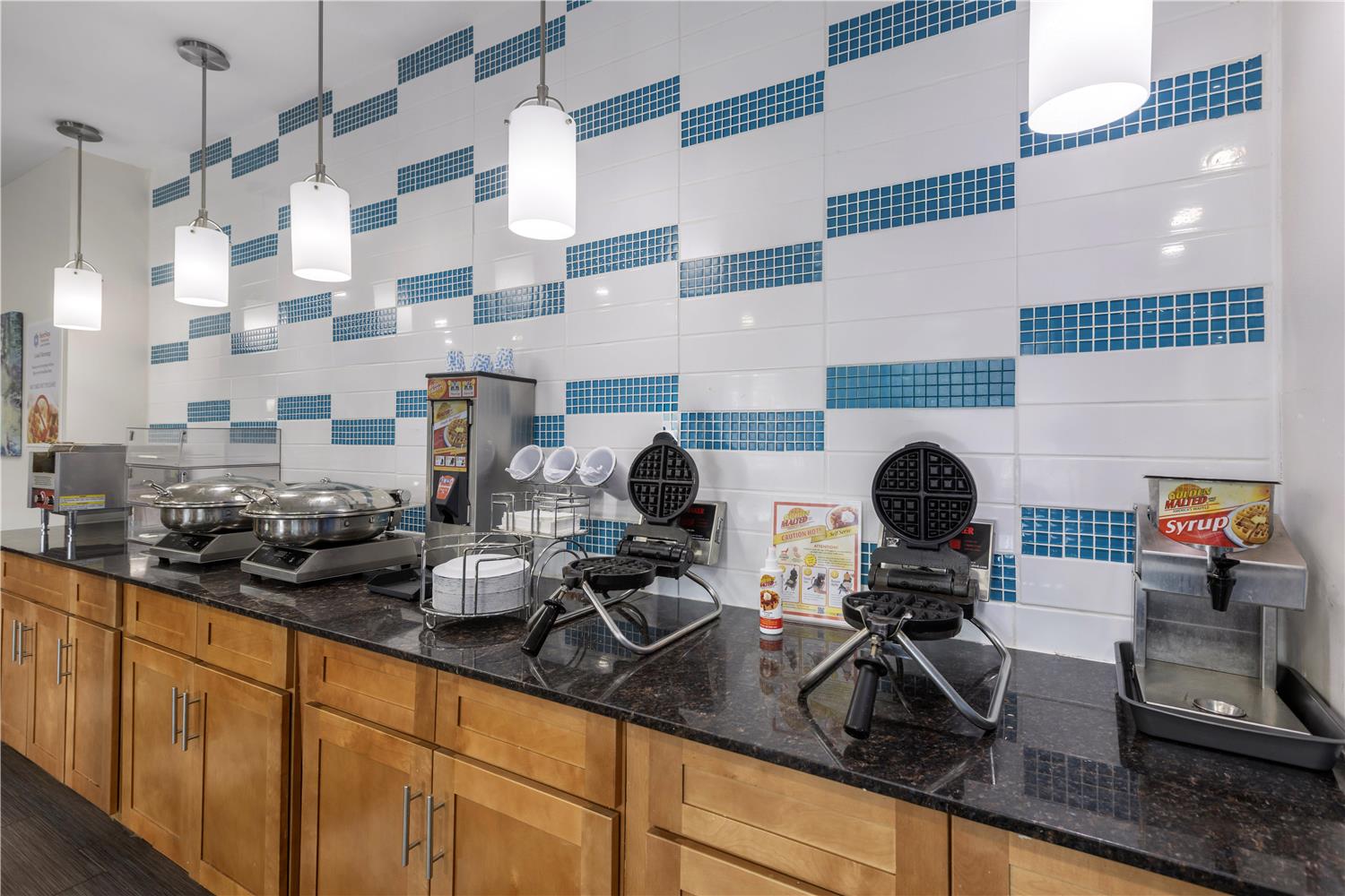 SureStay Plus Hotel by Best Western Niagara Falls East 17/17