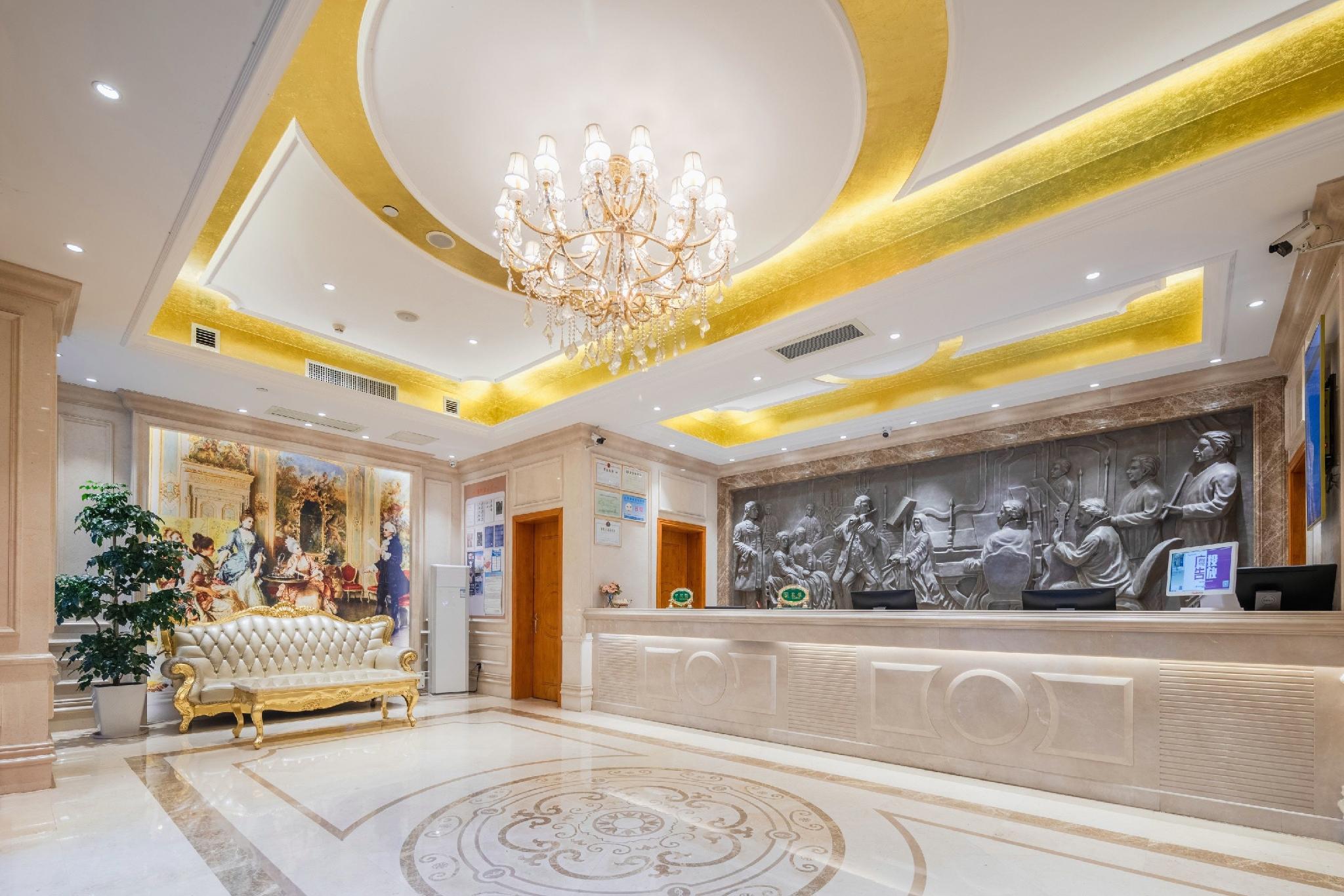 Vienna Hotel (Shenzhen Longsheng Metro Station) 16/41