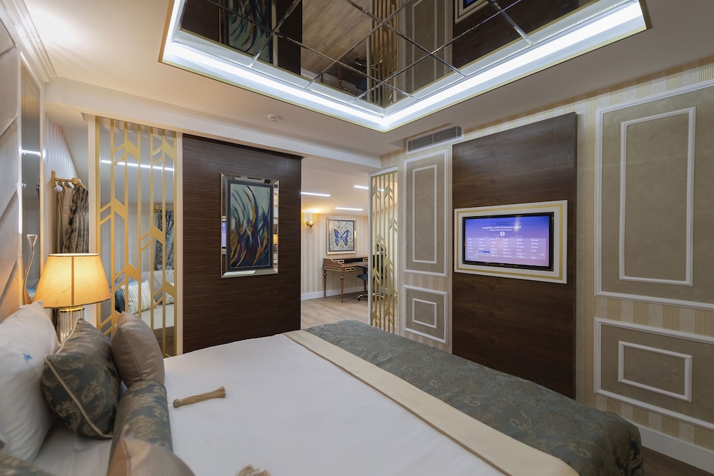 Elysium Green Suites 7/60